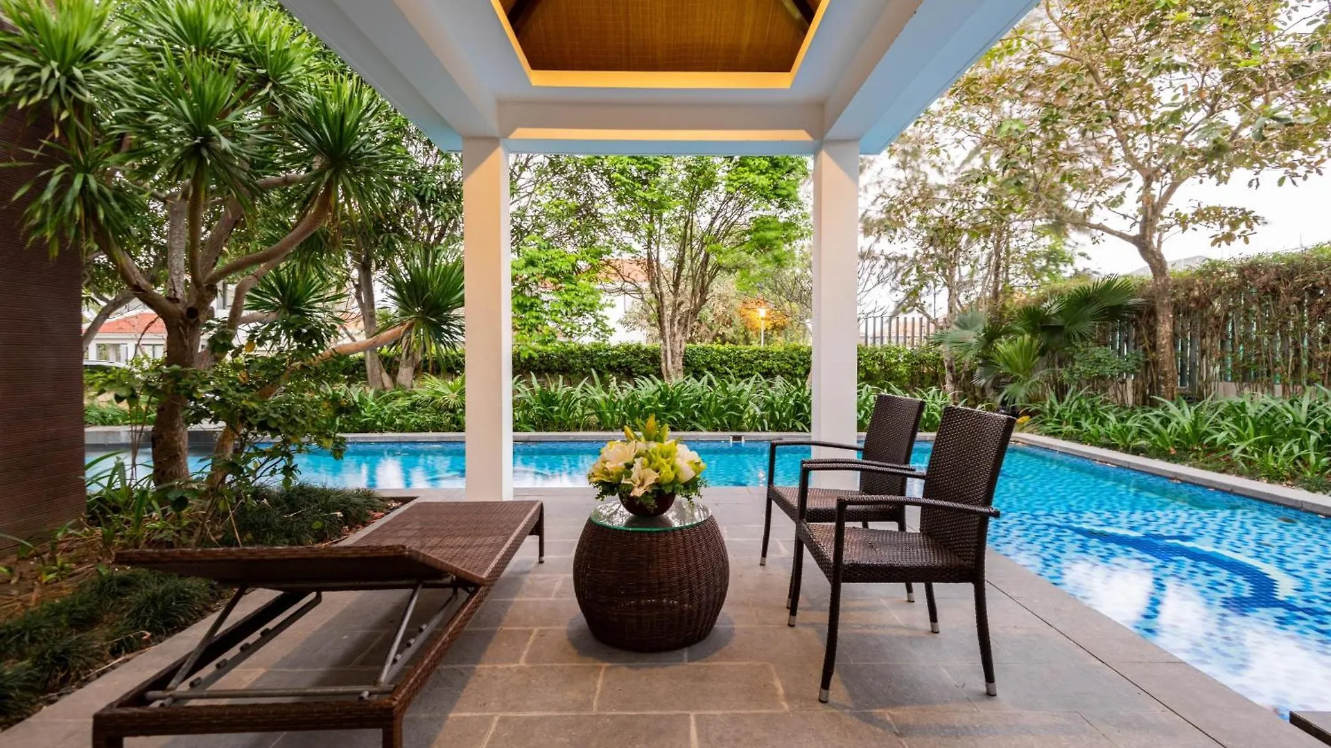 Luxury Dana Beach Resort & Spa ダナン市 ベトナム