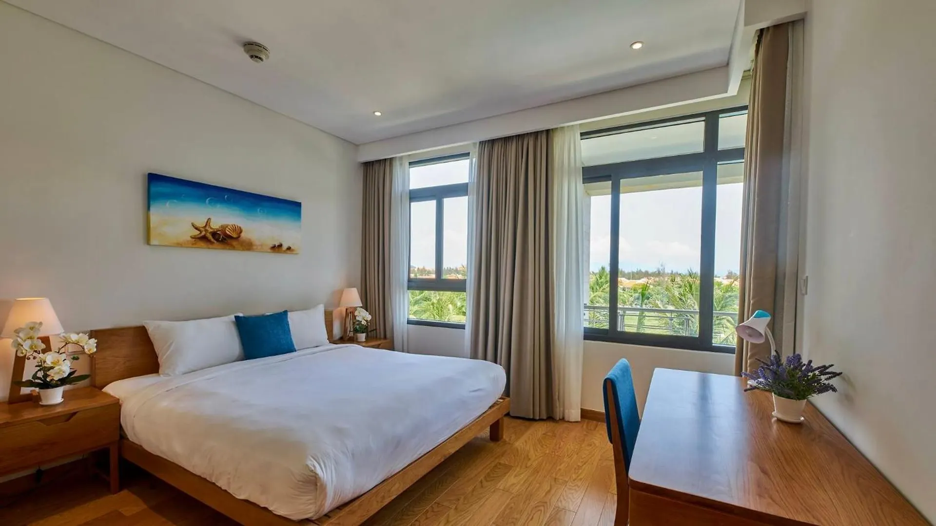 Luxury Dana Beach Resort & Spa ダナン市