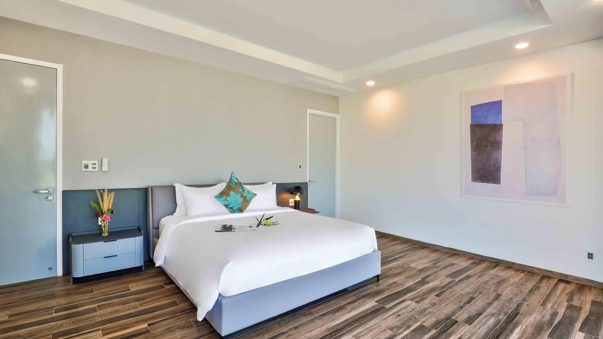 Luxury Dana Beach Resort & Spa 다낭 5*,  베트남