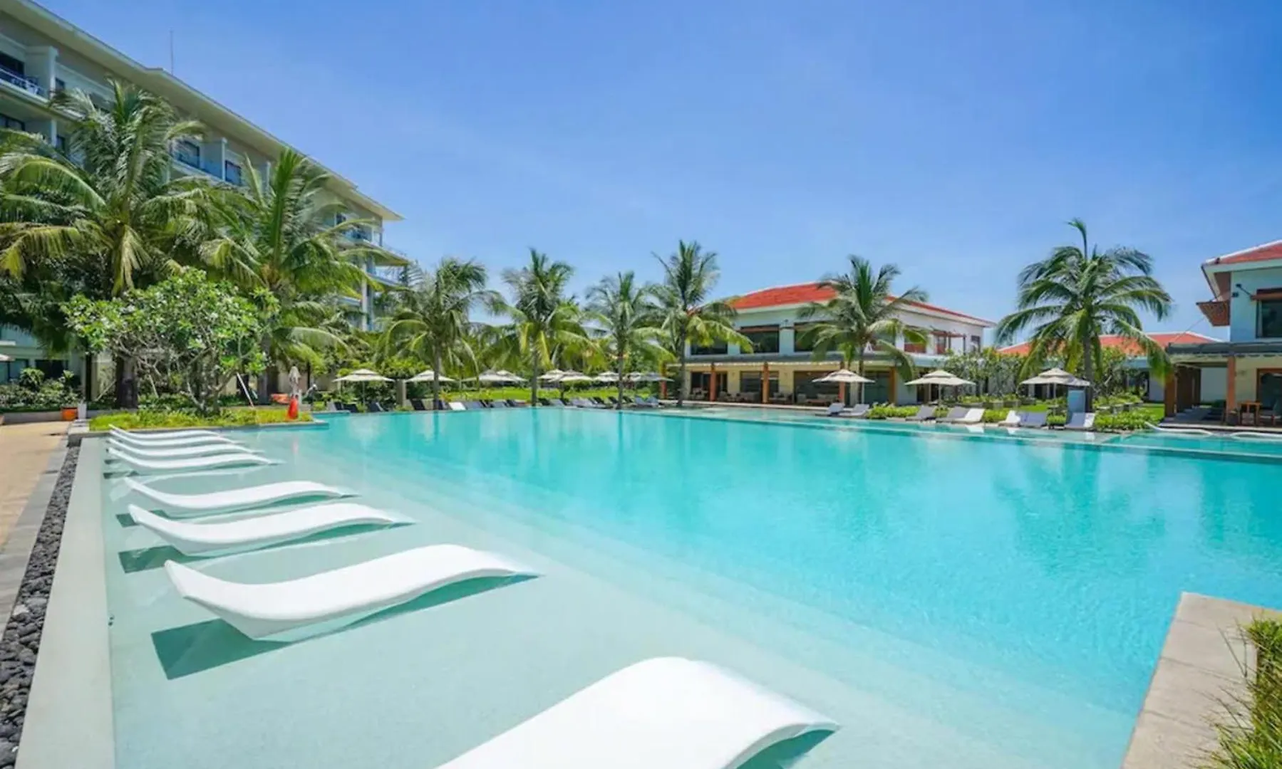 아파트호텔 Luxury Dana Beach Resort & Spa 다낭