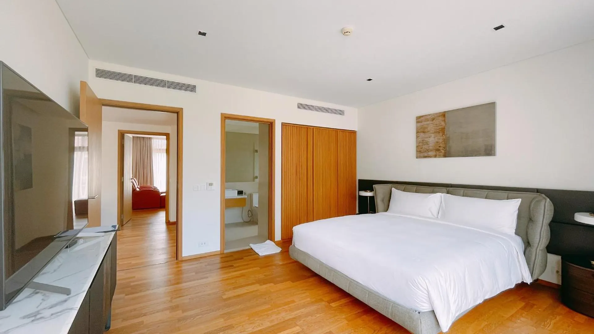 Luxury Dana Beach Resort & Spa 다낭 아파트호텔