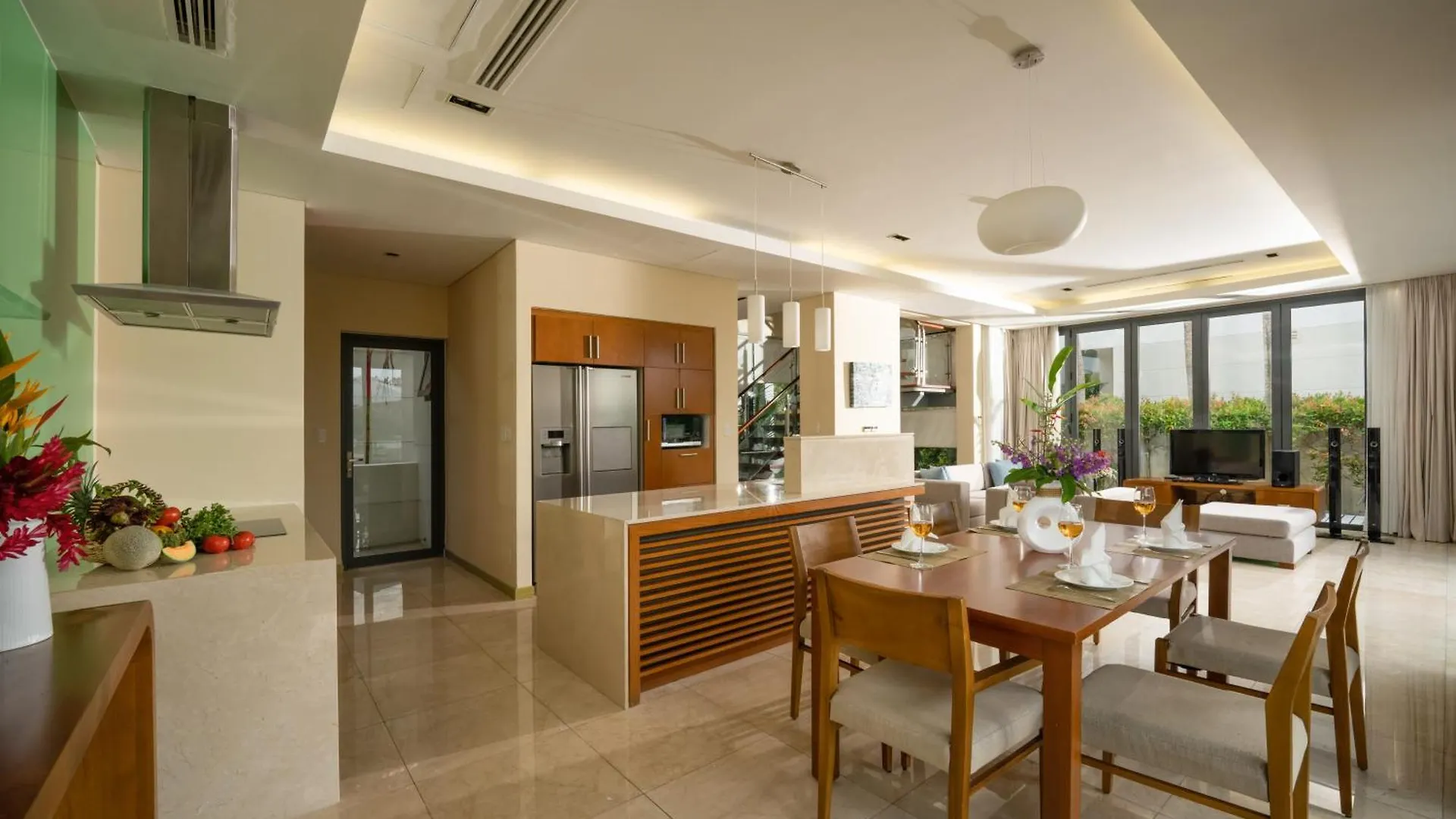 Luxury Dana Beach Resort & Spa 다낭 베트남